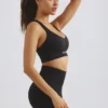 Plunge Neck Define Luxe sport-BH i svart