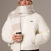 Quiltad puffjacka i corduroy i färgen Ivory