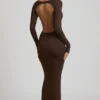 Regine Modal Ruched Backless Maxiklänning i chokladbrunt