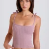 Ribbstickad linne med knytning i mauve