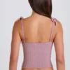 Ribbstickad linne med knytning i mauve