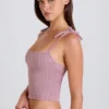 Ribbstickad linne med knytning i mauve