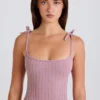Ribbstickad linne med knytning i mauve