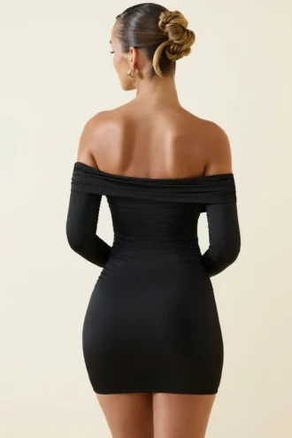 Rosanna Off-Shoulder Ruched Bodycon-miniklänning i svart