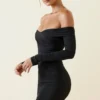 Rosanna Off-Shoulder Ruched Bodycon-miniklänning i svart