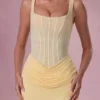 Rosina Mesh Draped Bridesmaid Klänning i Butter Yellow