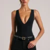 Rumi Deep Plunge Halterneck Bodys i svart