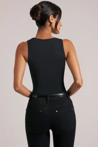 Rumi Deep Plunge Halterneck Bodys i svart