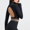 Rygglös långärmad crop top med turtleneck i svart