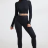Rygglös långärmad crop top med turtleneck i svart