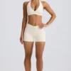 Rynkade minishorts i ivory marl