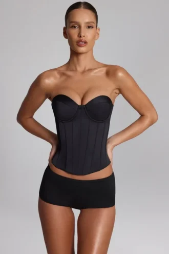 Sabrine Slinky Jersey Low-Rise Hot Pants i svart