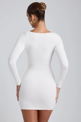 Sana Modal Ruched Long-Sleeve Miniklänning i vitt