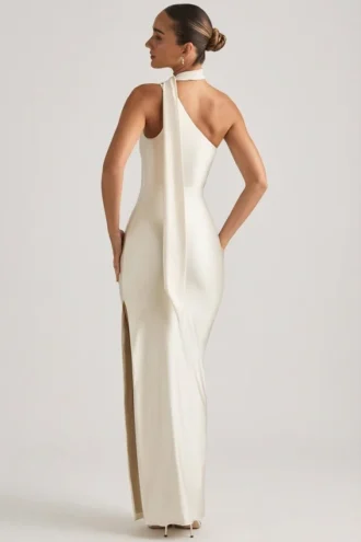 Sheril asymmetrisk maxiklänning med scarf-detaljer i ivory