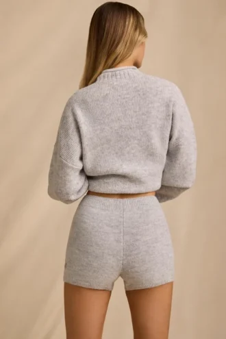 Shorts i stickat med medelhög midja i isgrå melé