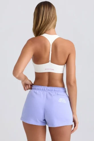 Shorts med medelhög midja i färgen Periwinkle