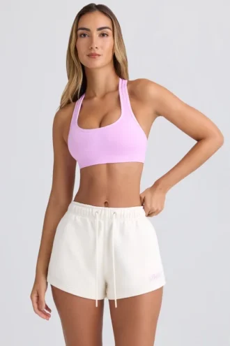 Shorts med medelhög midja i äggskalsvit