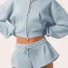 Shorts med medelhög midja i Powder Blue