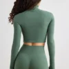 Soft Active-crop-top med hög hals i khaki