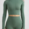 Soft Active-crop-top med hög hals i khaki