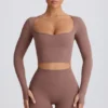 Soft Active crop top med hjärtformad halsringning i färgen Mocha