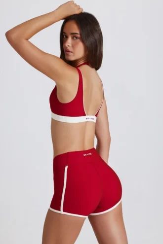 Soft Active kontrastshorts i mörkrött