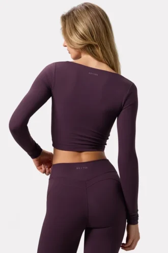 Soft Active kort topp med vridet framstycke i plommon