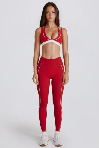 Soft Active-leggings med kontrastdetaljer i mörkrött