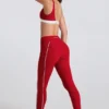 Soft Active-leggings med kontrastdetaljer i mörkrött