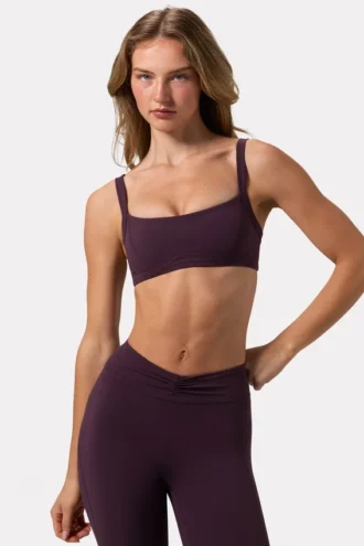Soft Active sport-BH med sömdetaljer i färgen Plum