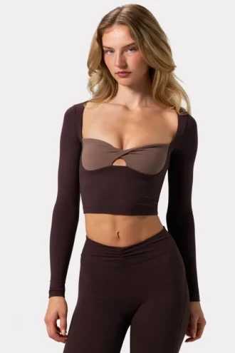 Soft Active Twist-Front Crop Top i Espresso