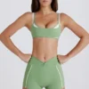 Soft Active Twist-Front Mini Shorts i grönt