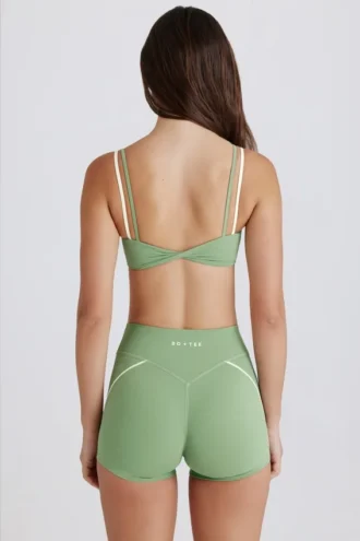 Soft Active Twist-Front Mini Shorts i grönt