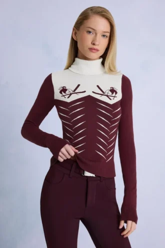 Stickad långärmad figursydd topp i burgundy