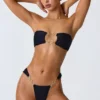 Sunny Isles Bandeau-bikinitopp med utskärningar och dekorationer i svart