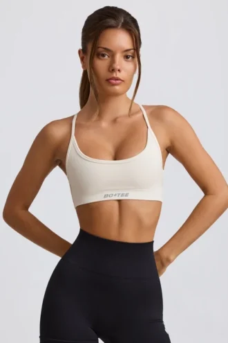 Super Sculpt sömlös rygglös sport-BH i vitt