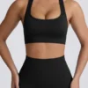 Super Sculpt sömlös sport-BH med T-rygg i svart