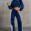 Sweatpants med vida ben i marinblått