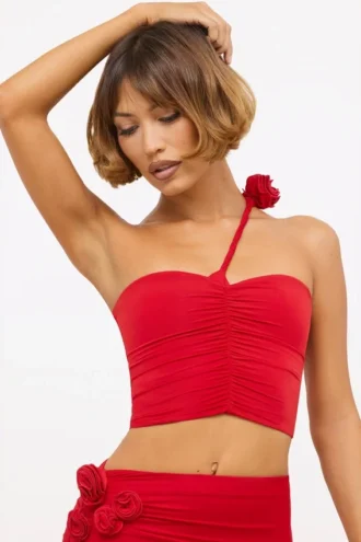 Tesia Slinky Jersey Rose Detail Asymmetric Top i scharlakansrött