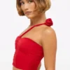 Tesia Slinky Jersey Rose Detail Asymmetric Top i scharlakansrött