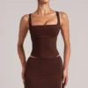 Tula Mid-Rise Bodycon Ultra Mini Kjol med spalt i chokladbrunt