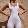 Unitard med breda axelband i grått