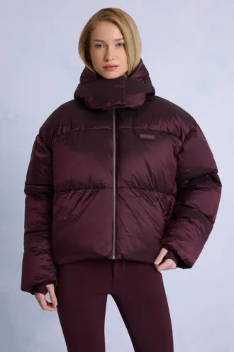 Vattentät, kort oversized skidjacka i burgundy