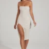 Verbier Midi-klänning med bandeau-top och cowl-hals i elfenben