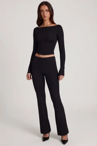 Vevina Modal Mid-Rise Flared Trousers i svart