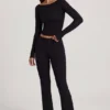 Vevina Modal Mid-Rise Flared Trousers i svart