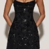 Zelina Embellished Soft-Scoop Asymmetric Midaxi Klänning i svart