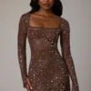 Zeta Sheer Embellished Long Sleeve A-Line Miniklänning i Deep Cocoa