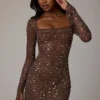 Zeta Sheer Embellished Long Sleeve A-Line Miniklänning i Deep Cocoa